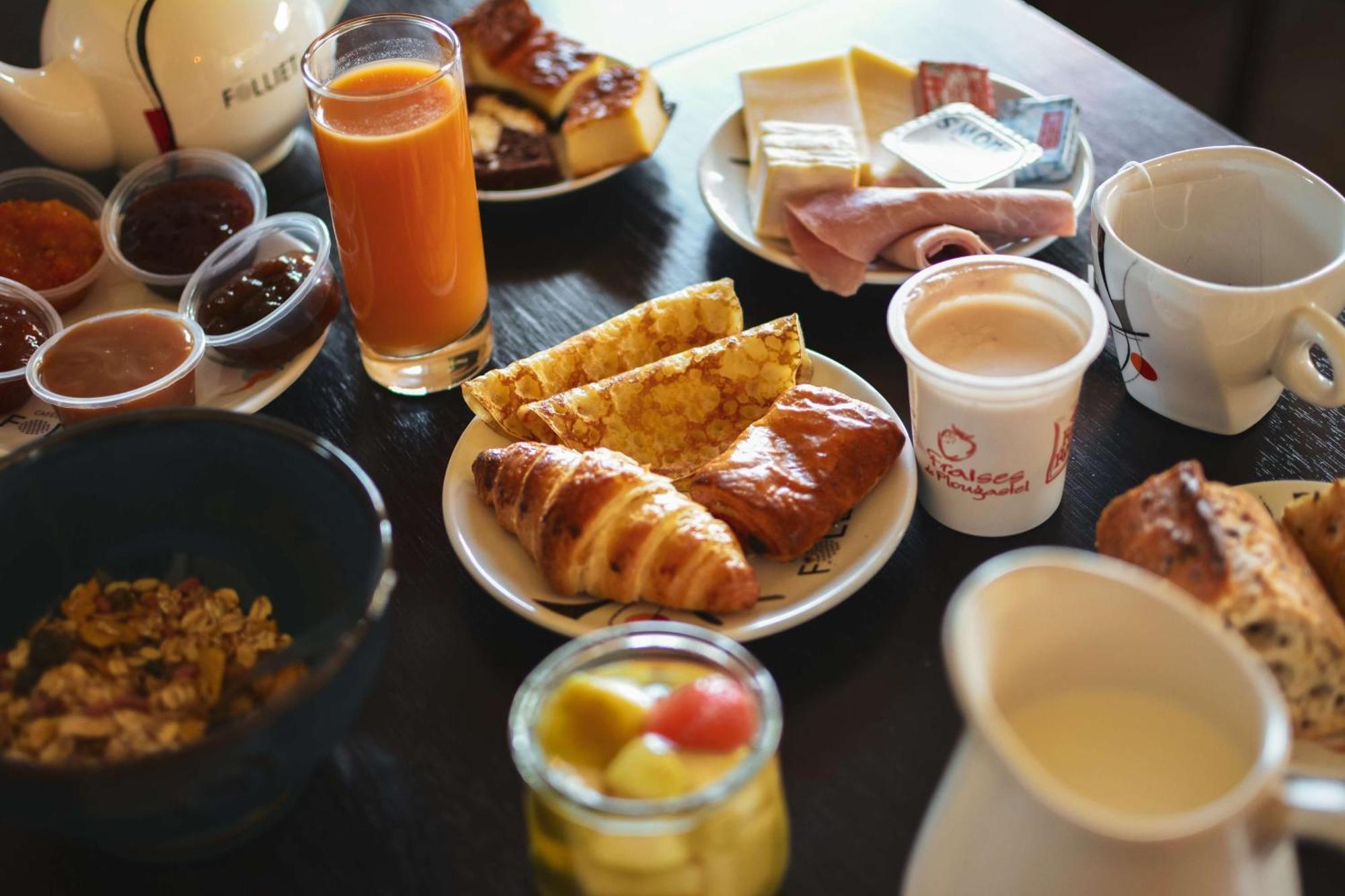 Brit Hotel Lannion-Perros Guirec Екстериор снимка