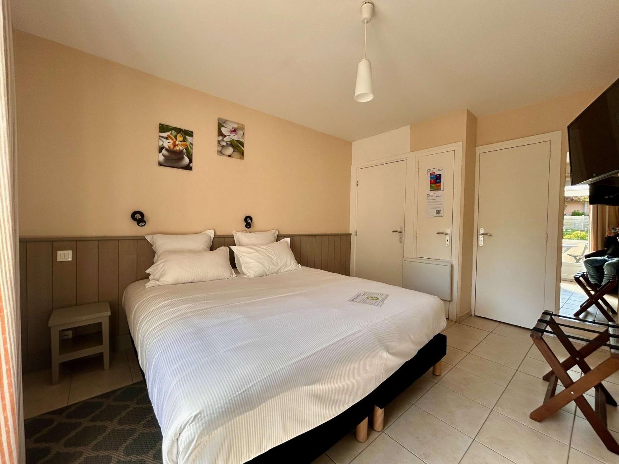 Brit Hotel Lannion-Perros Guirec Екстериор снимка