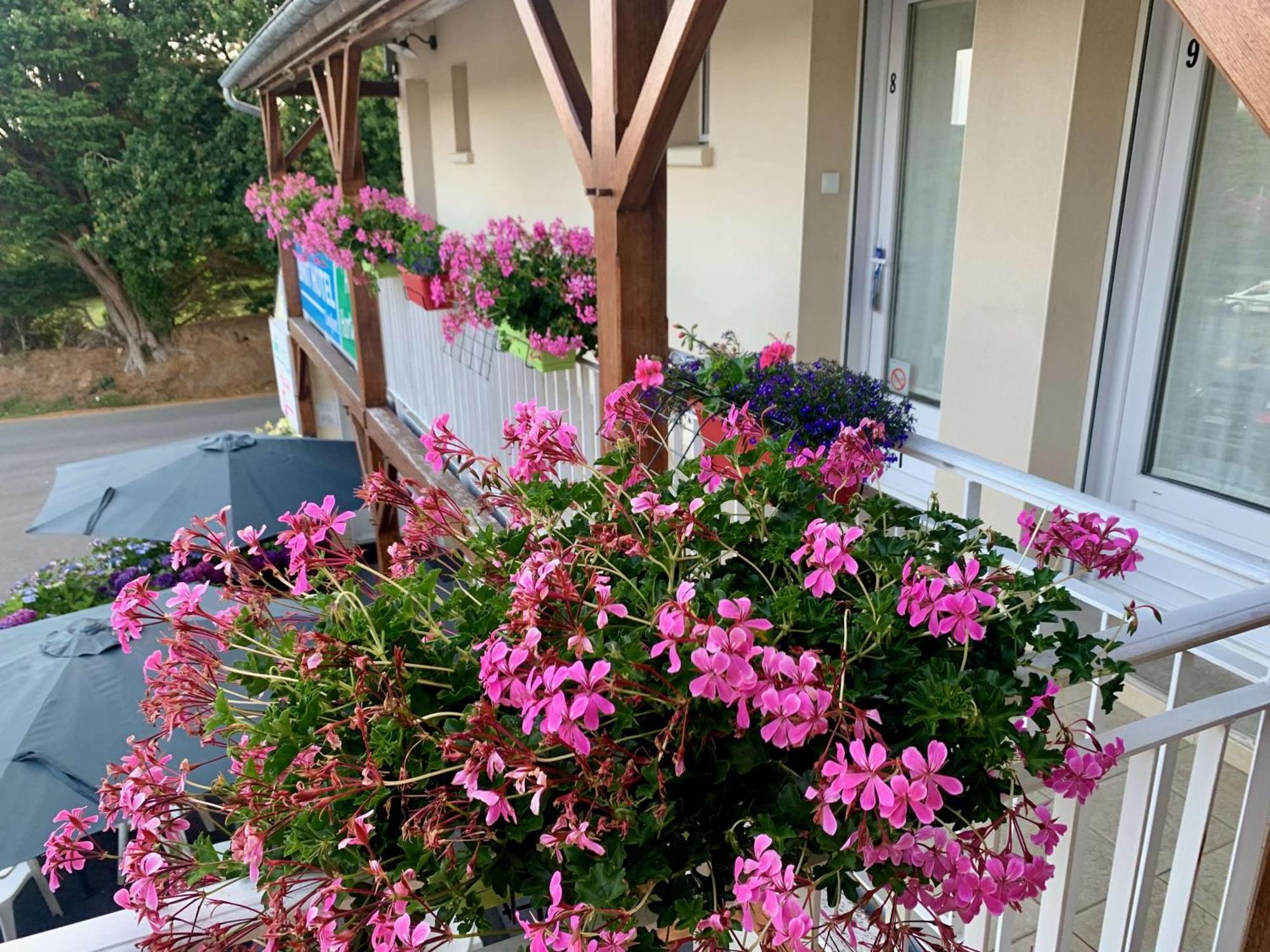 Brit Hotel Lannion-Perros Guirec Екстериор снимка