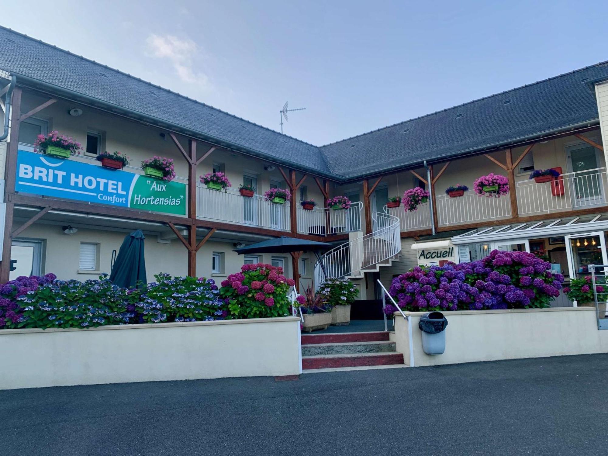 Brit Hotel Lannion-Perros Guirec Екстериор снимка