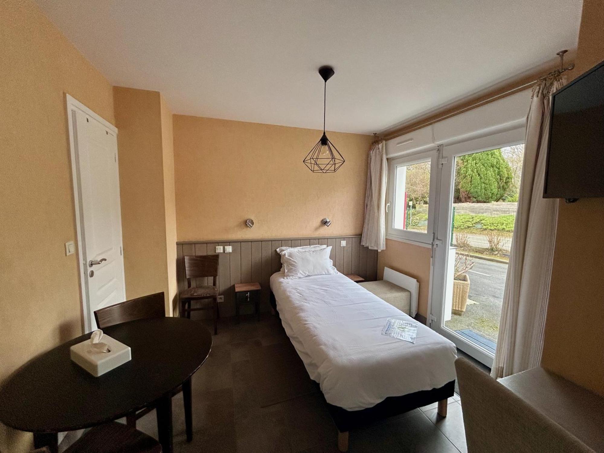 Brit Hotel Lannion-Perros Guirec Екстериор снимка