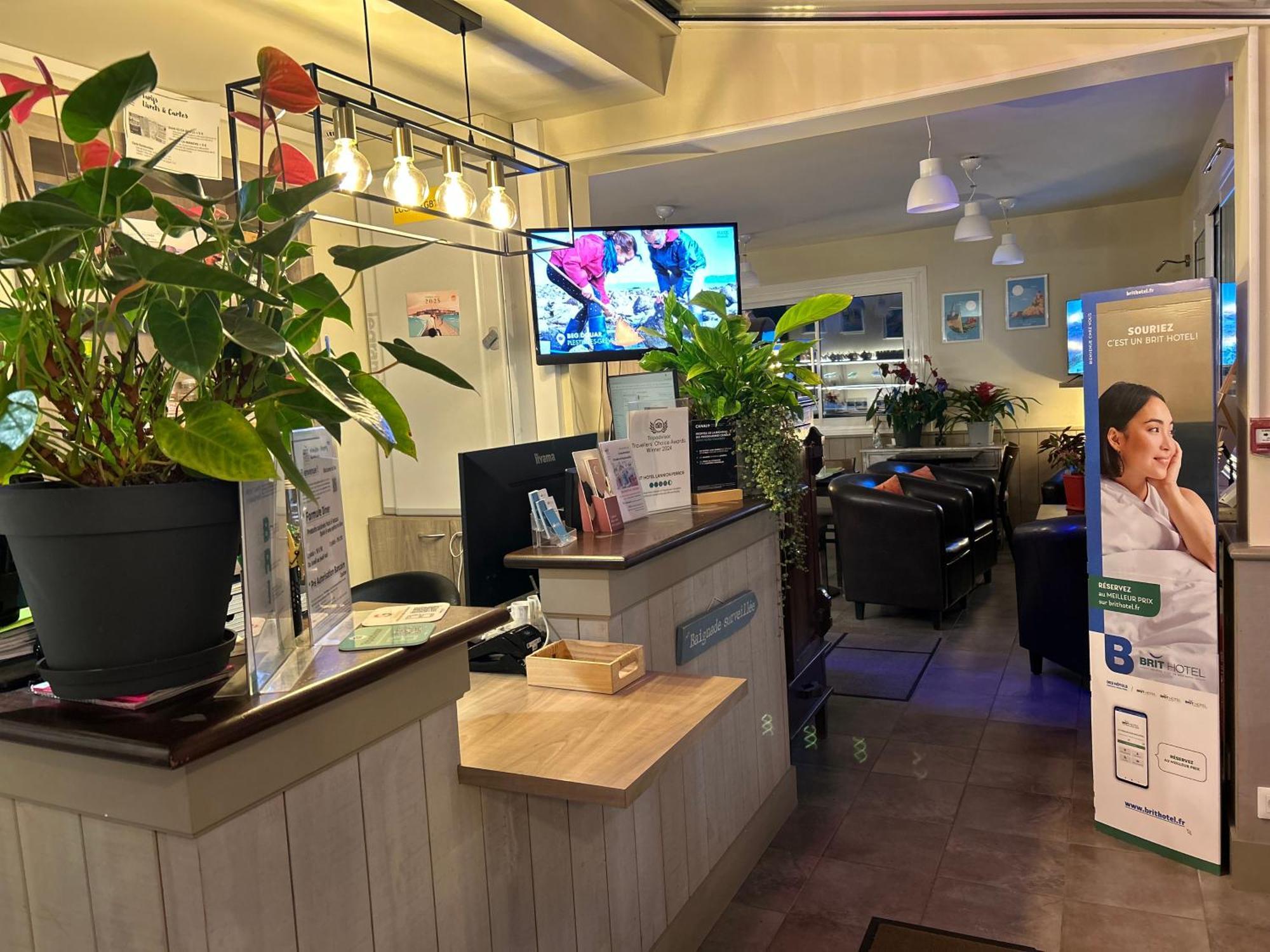 Brit Hotel Lannion-Perros Guirec Екстериор снимка