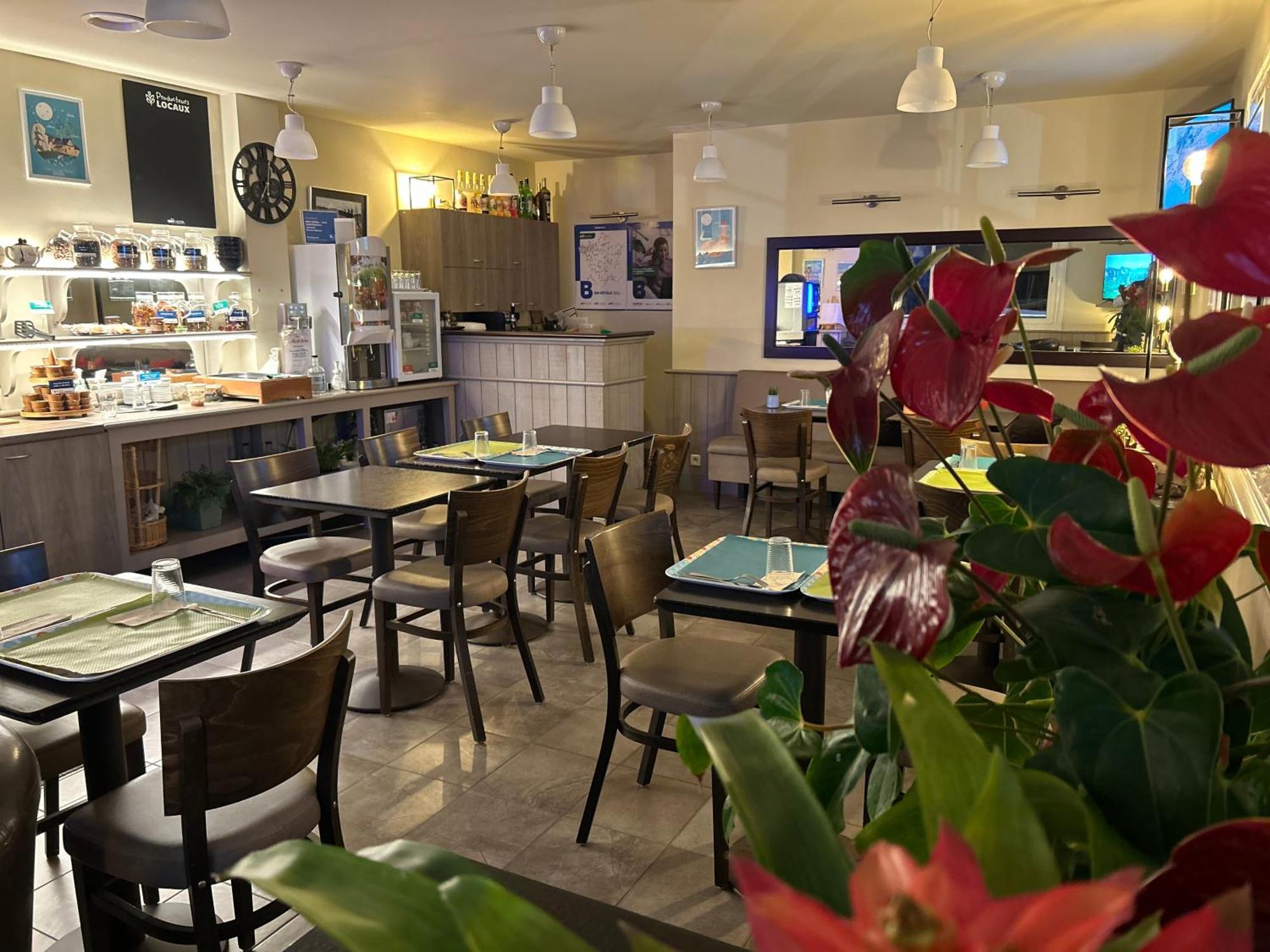 Brit Hotel Lannion-Perros Guirec Екстериор снимка